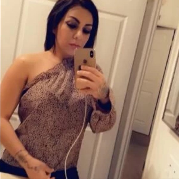 Cheetah Print One-Shoulder Top - Picture 6 of 8